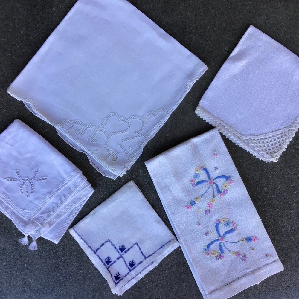 Assorted Vintage Linens
